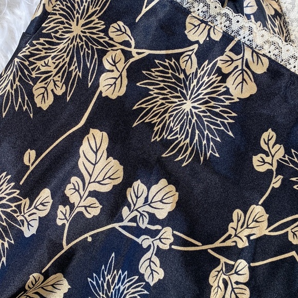 Victoria’s Secret • 2011 Vintage Tie Front Babydoll Floal - Picture 8 of 10